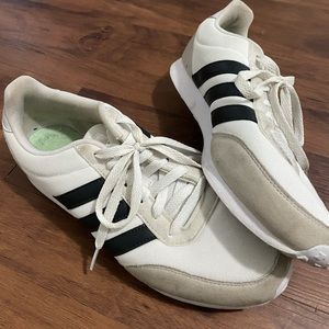 Adidas Sneakers